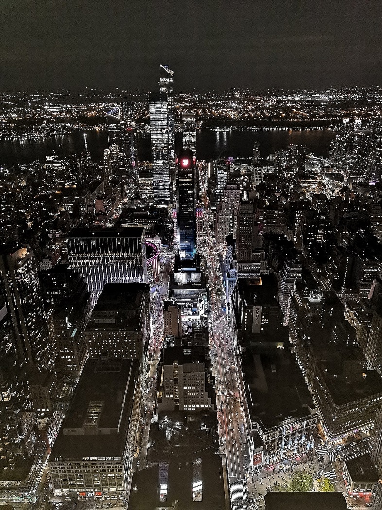 Empire State Buidling by night