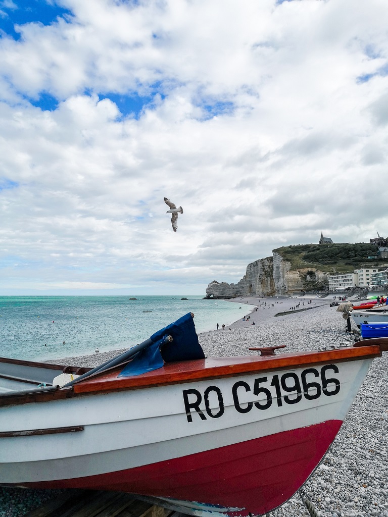 Falaises d'Etretat lors d'un itinéraire pour visiter la Côte d'Albâtre en Normandie