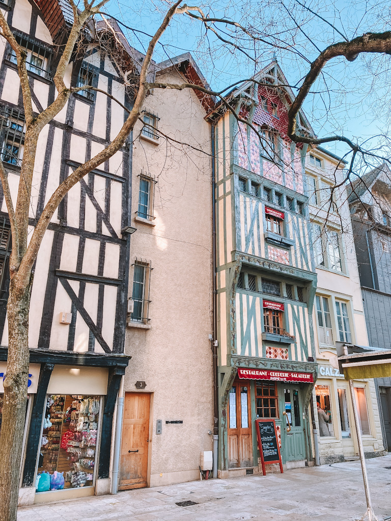 Place du Marché au Pain Troyes