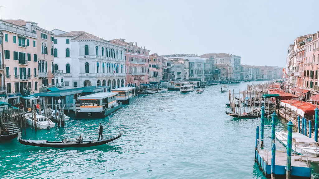 Vue du Pont du Rialto Venise