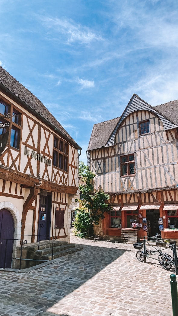 Place du Châtel de Provins