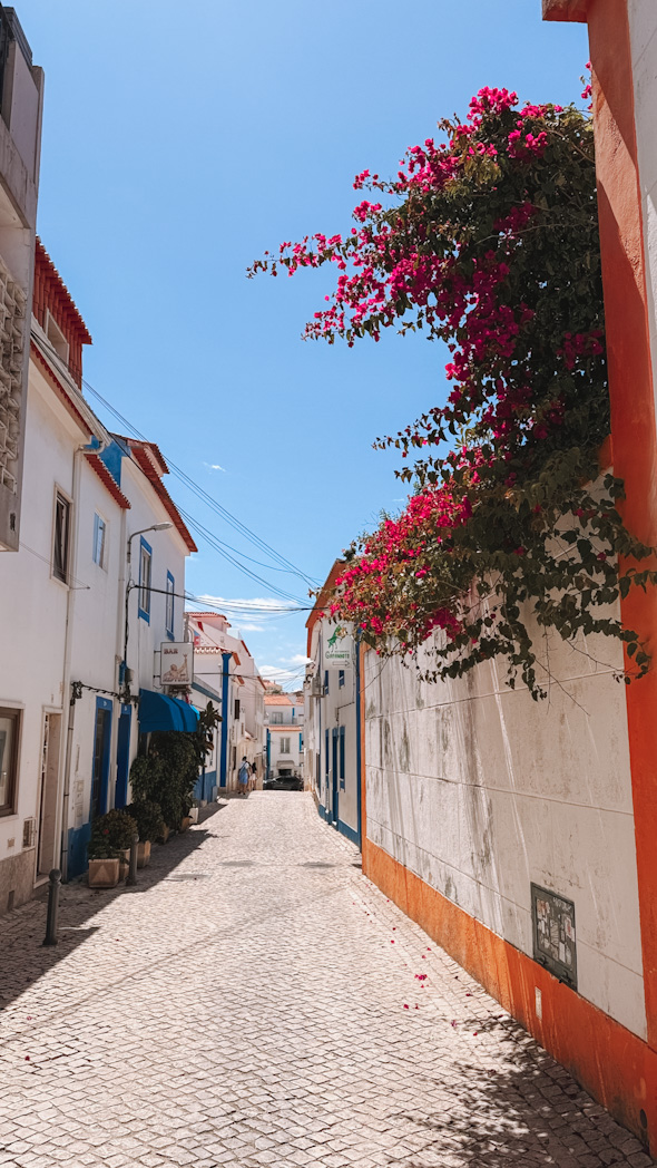 Ericeira, village de pêcheurs et côte Atlantique au Portugal près de Lisbonne