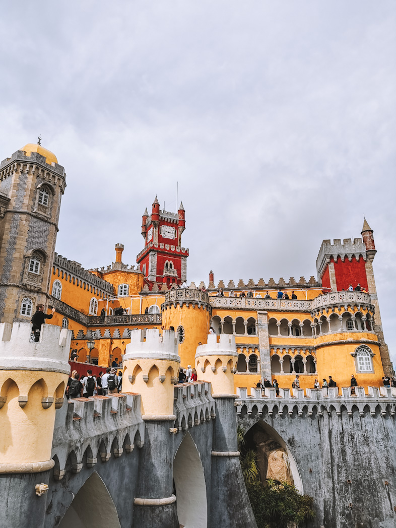 Visite du Palais de Pena de Sintra, une des meilleures visites à faire autour de Lisbonne à moins d’1h30.