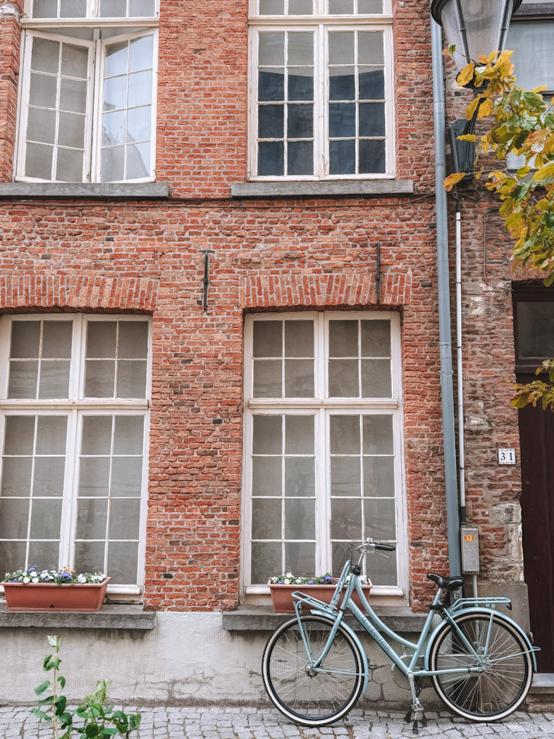 Maisons flamandes du Béguinage à Malines – lieu authentique à voir si vous cherchez que faire à Malines en 2 jours.