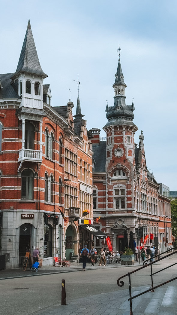 Façade typique flamande du centre historique de Louvain à découvrir pendant un week-end de 2 jours