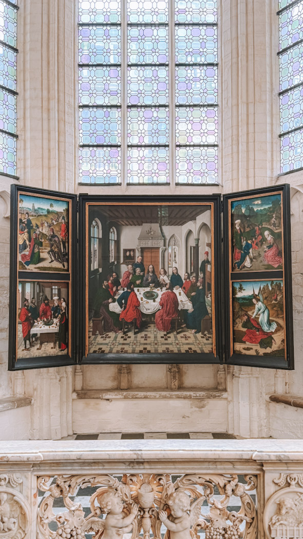 Chef d'oeuvre la Cène dans l'Église Saint-Pierre à Louvain, monument historique incontournable en 2 jours