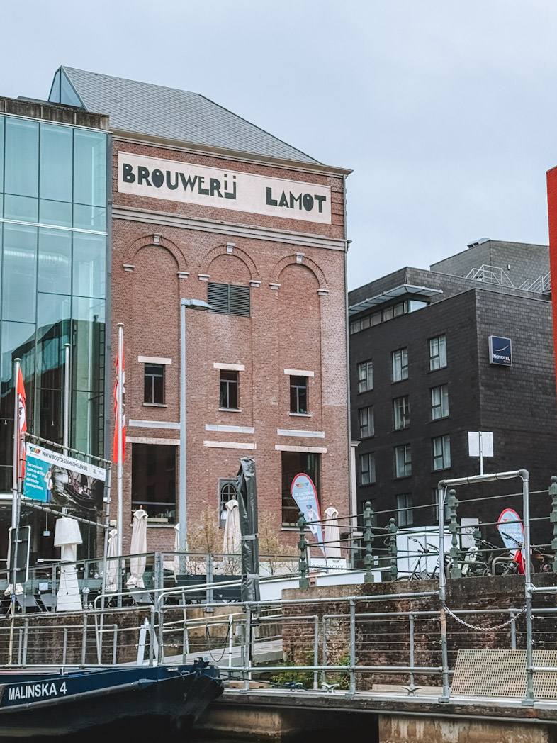 Façade du Novotel dans le centre ville pour un week-end de 2 jours à Malines