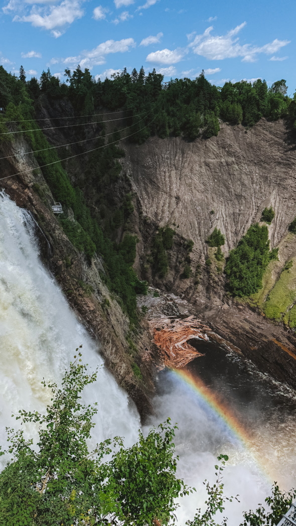 Chute de Montmorency près de Québec, un incontournable du road trip au Québec