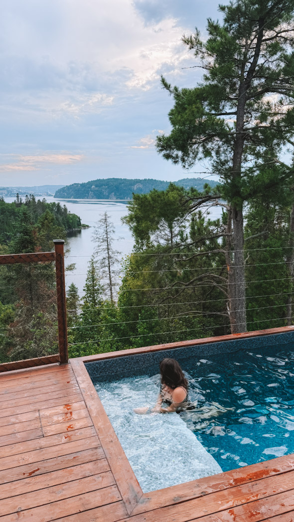 Gîte avec vue sur le fjord du Saguenay, hébergement d’un road trip 15 jours Québec