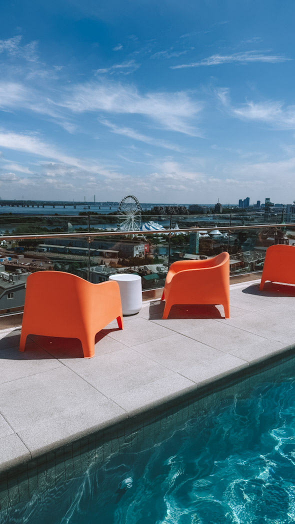 Vue sur Vieux-Port de Montréal depuis le rooftop de l'hôtel Hyatt Centric