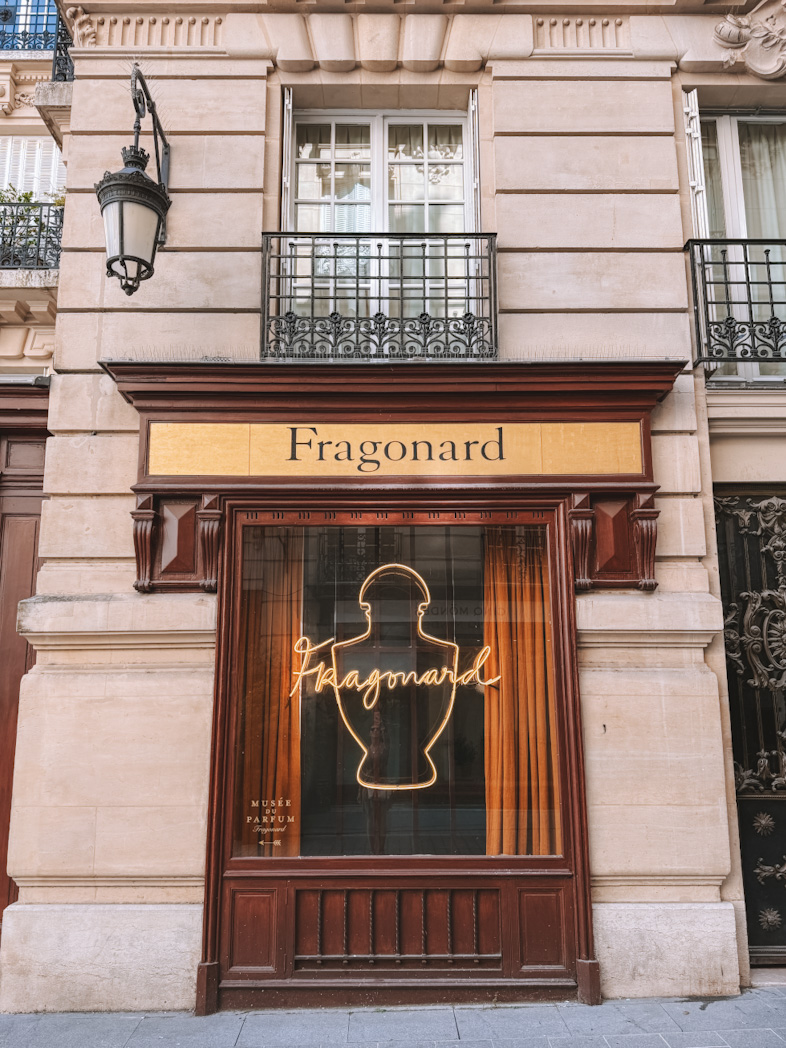 Façade du Musée du Parfum Fragonard dans le 9ème arrondissement de Paris - idéede visiter à ajouter à votre liste “que faire dans le 9ème arrondissement”.