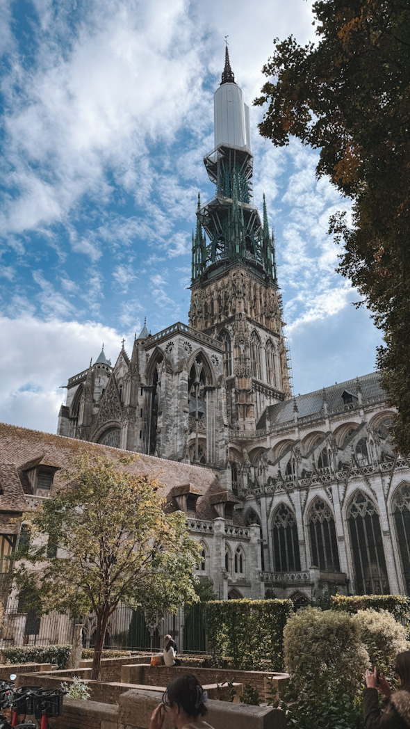Façade gothique de la cathédrale Notre-Dame de Rouen, monument emblématique de Normand