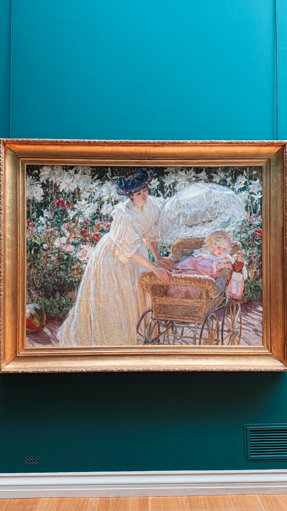 Intérieur du musée des Beaux-Arts de Rouen présentant un tableau impressionniste