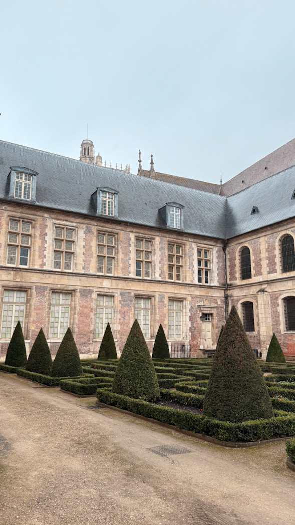 Jardin de l’Orangerie à Sens, espace vert historique du centre-ville