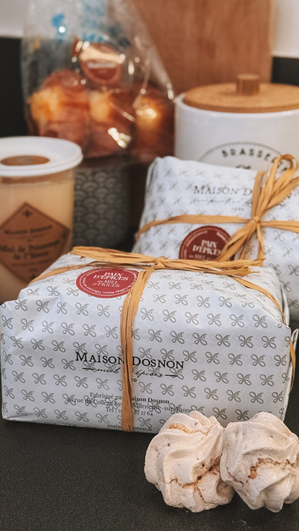 Boutique Maison Dosnon, spécialisée dans le pain d’épices artisanal à Villeneuve-sur-Yonne