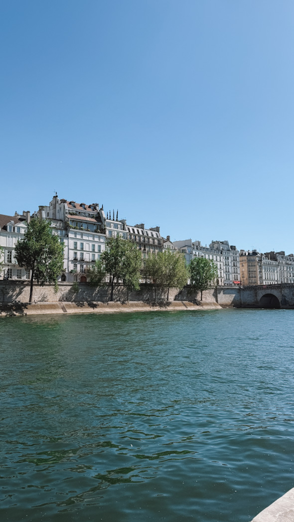Balade sur les quais de Seine, activité à faire pendant un week-end à Paris