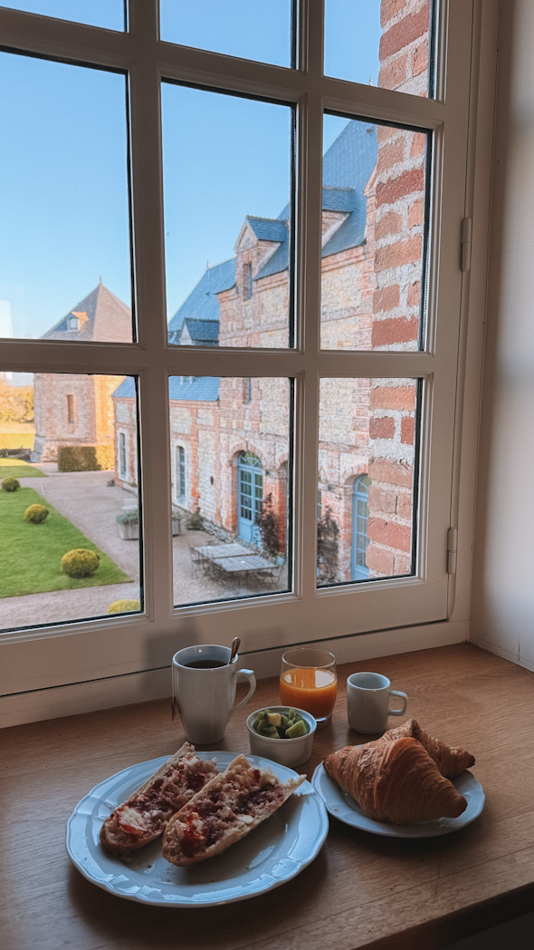 Hébergement de charme au Domaine de Ravenoville, ancien manoir restauré pour dormir dans le Cotentin
