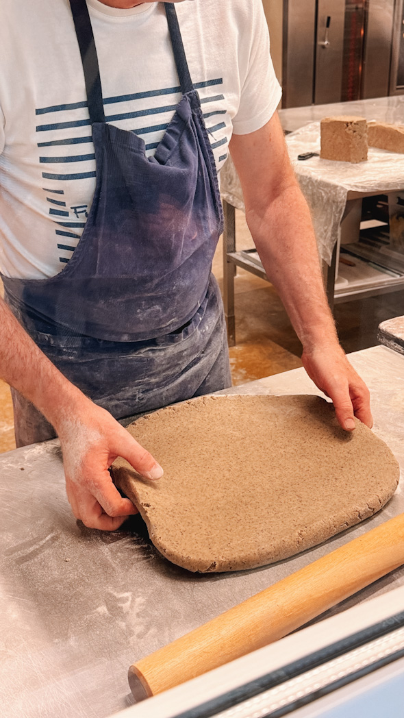 Visite de la biscuiterie François Garrec en Bretagne, fabrication de crêpes, galettes et palets bretons