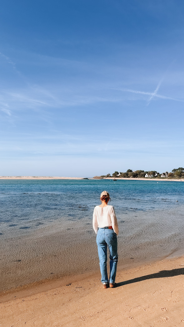 Plage du Letty à Bénodet en Bretagne, lagon aux eaux claires et peu profondes