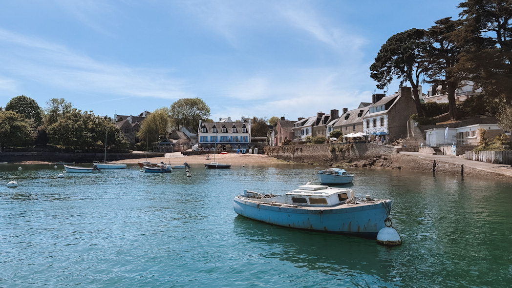 Port de Sainte-Marine face à Bénodet en Bretagne, traversée de l’Odet