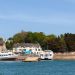 Vue sur le port et le phare de Bénodet depuis Sainte-Marine