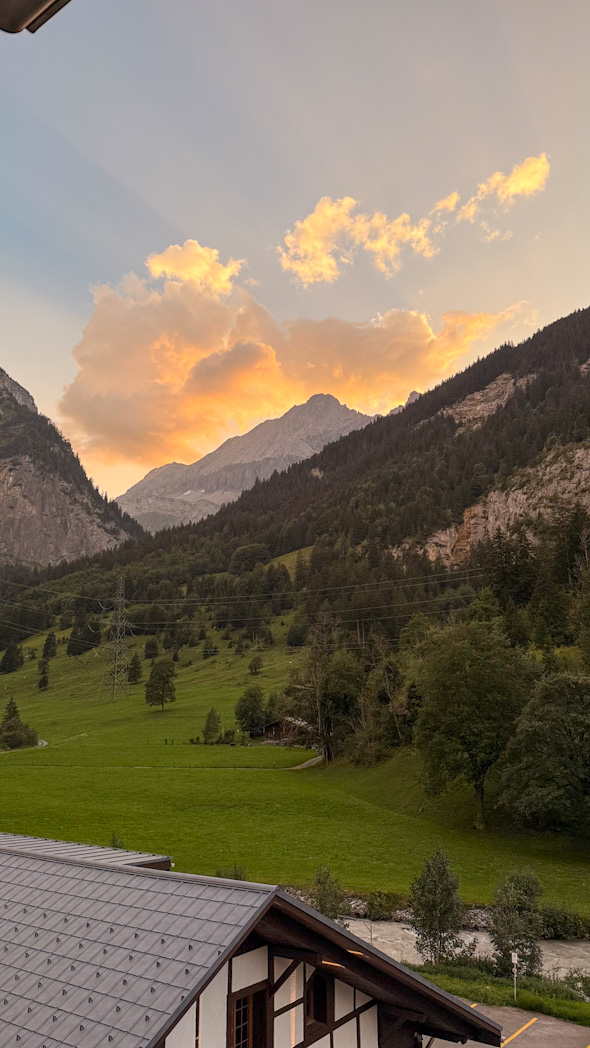 Appartement du Gemmi Hotel & Spa à Kandersteg avec vue sur les montagnes en Suisse